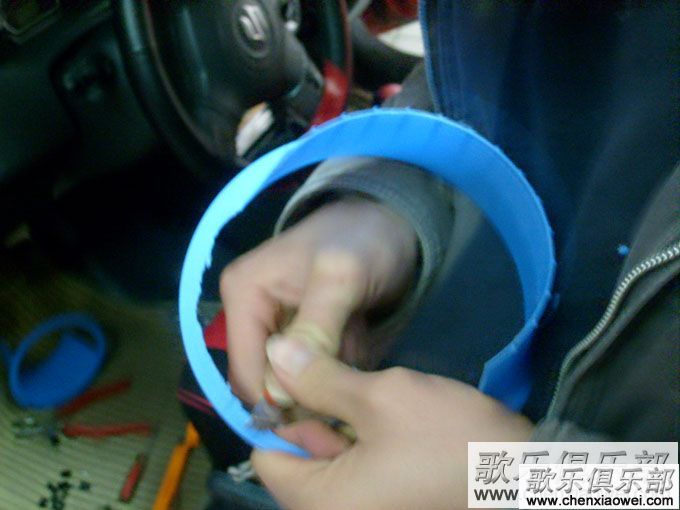 铃木雨燕1.5改装歌乐主机DXZ588RUSB前门分体SRE1721S后门同轴SRG1621R