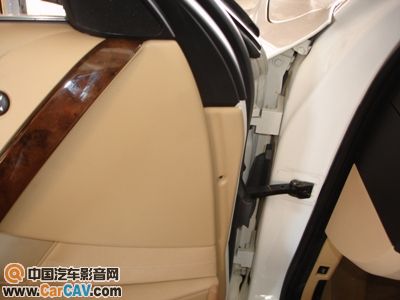 宝马530I的门板正确拆装和多媒体改装
