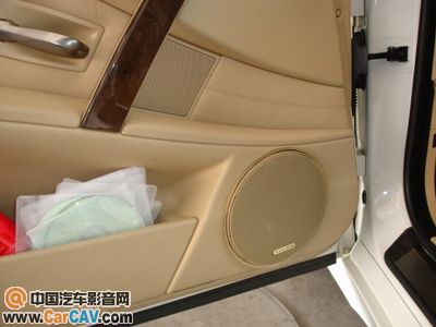 宝马530I的门板正确拆装和多媒体改装