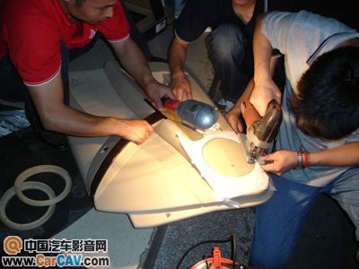 宝马530I的门板正确拆装和多媒体改装