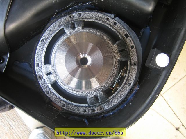 标致307普罗音响改装加装歌乐功放APA4320