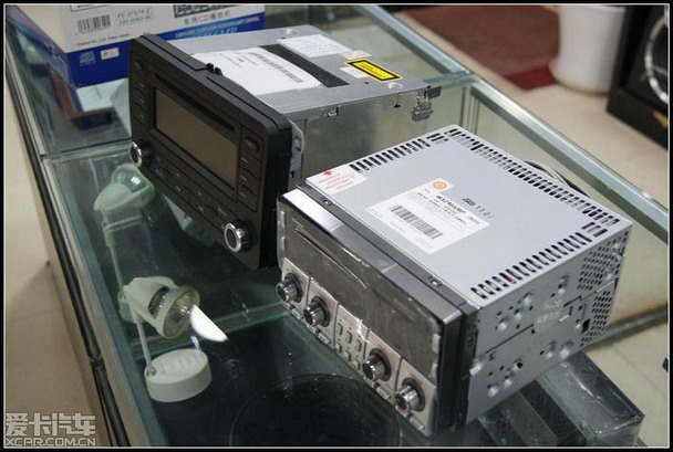 蓝色速腾音响升级CD主机:歌乐WXZ466MP