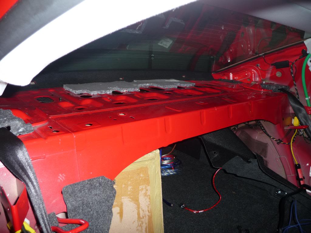 帕萨特音响改装歌乐最新款顶级四路功放XH5410和单路XH7110低音功放