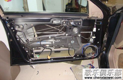 歌乐车载6碟CD主机WXZ466MP升级中华尊驰音响系统