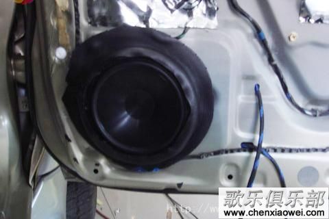 尼桑帕拉丁精简升级汽车音响改装歌乐车载CD机DUZ386MP