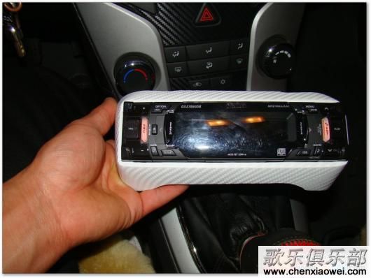 雪佛兰科鲁兹音响改装加装歌乐DXZ786USB,面板与机身分离新改法,详细安装过程