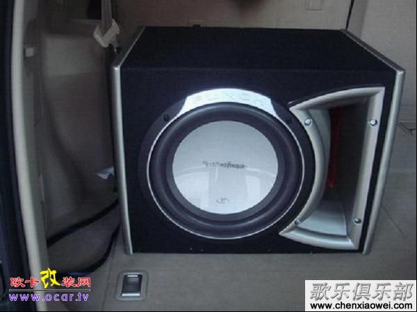 丰田普拉多改装歌乐蓝牙CD主机CX609A,音质提升