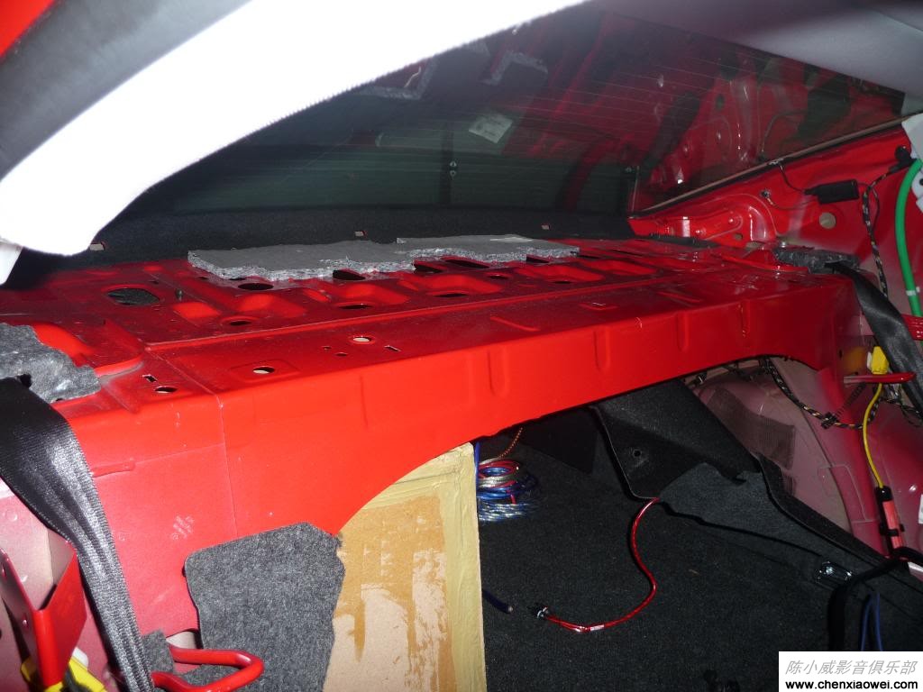 帕萨特音响改装歌乐最新款顶级四路功放XH5410和单路XH7110低音功放