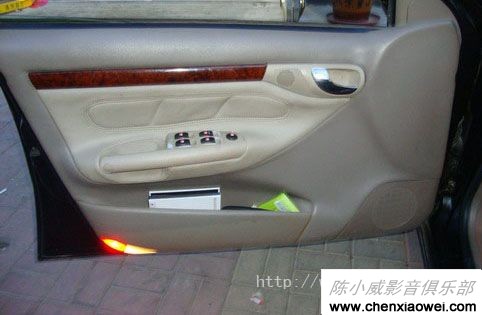 歌乐车载6碟CD主机WXZ466MP升级中华尊驰音响系统