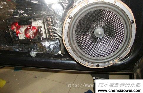 歌乐车载6碟CD主机WXZ466MP升级中华尊驰音响系统