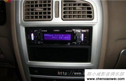奇瑞旗云车载CD主机换装歌乐高性价比单锭机头DXZ786USB